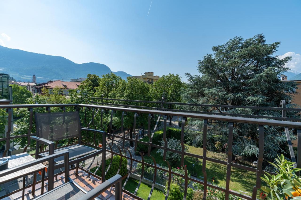 Villa Stubai - Penthouse In The Heart Of Мерано Экстерьер фото